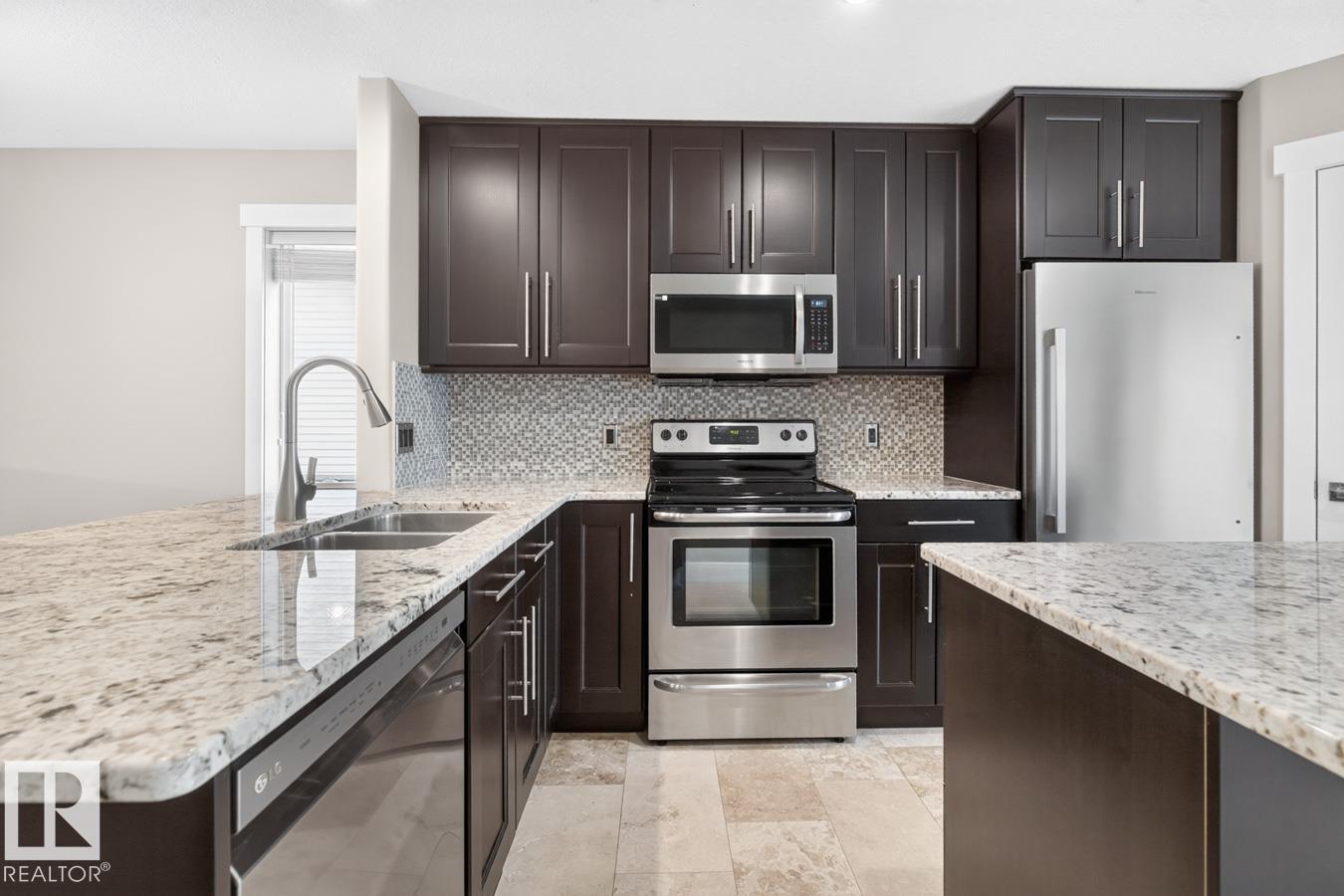 5612 55 ST - 2