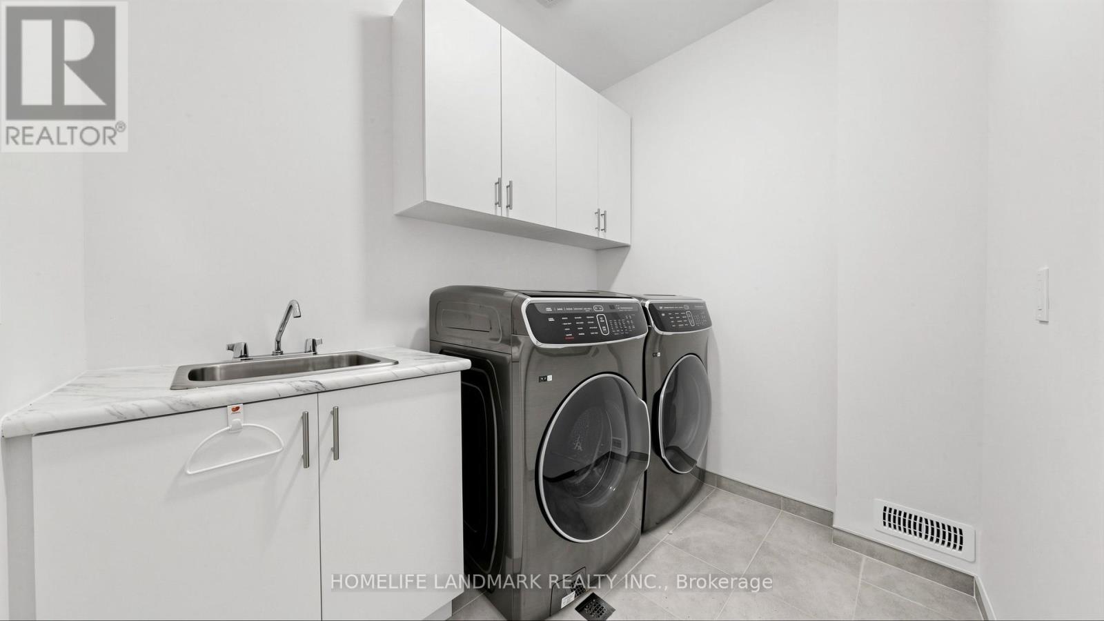 1329 MERTON ROAD - 29