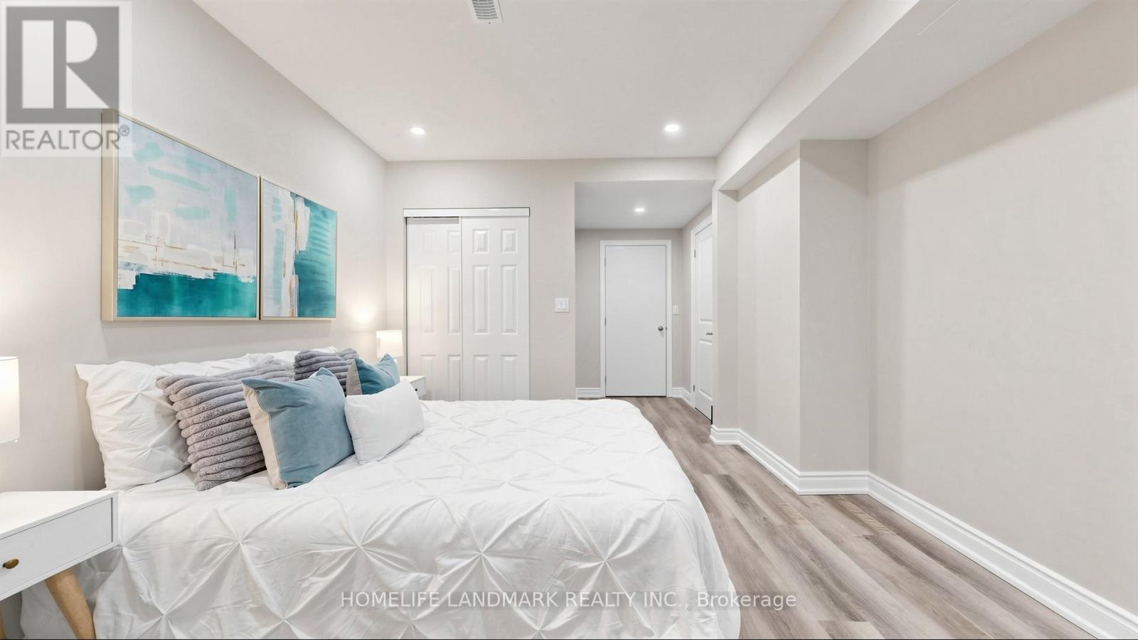1329 MERTON ROAD - 36