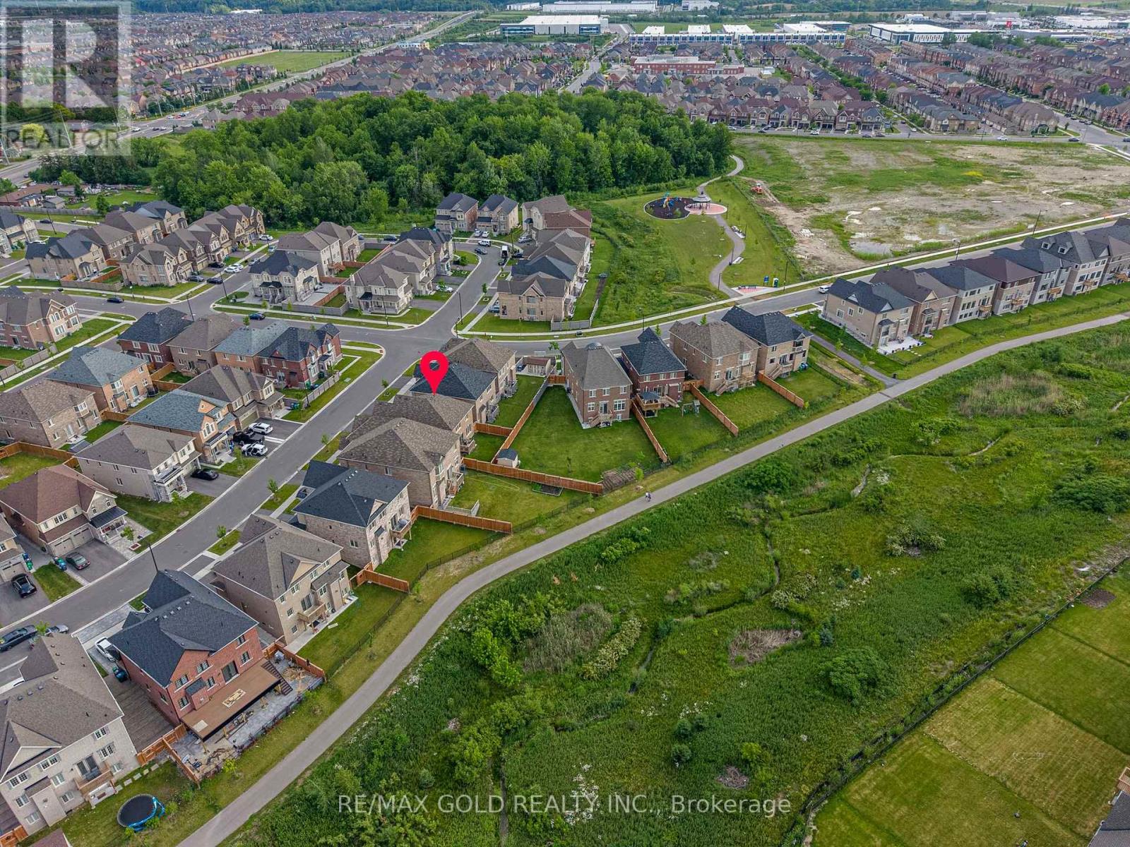 66 PUFFIN CRESCENT - 2