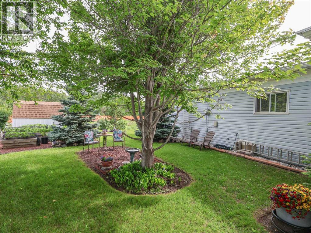 Listing photo – 5910 Spruce Park Crescent, Stettler