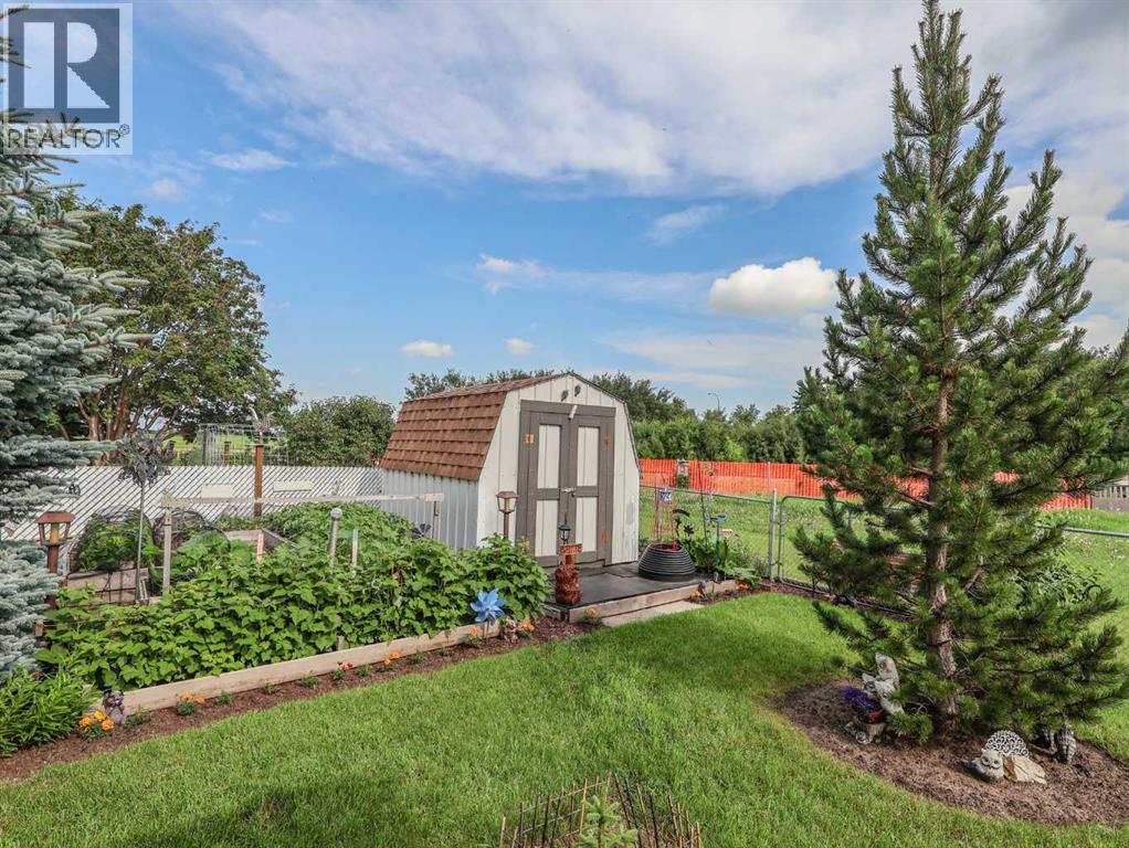 Listing photo – 5910 Spruce Park Crescent, Stettler