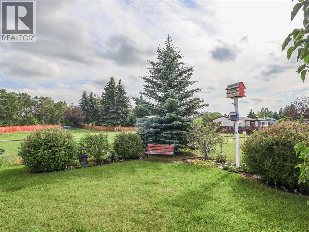 Listing photo – 5910 Spruce Park Crescent, Stettler