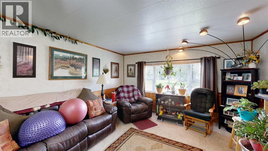 Listing photo – 5910 Spruce Park Crescent, Stettler