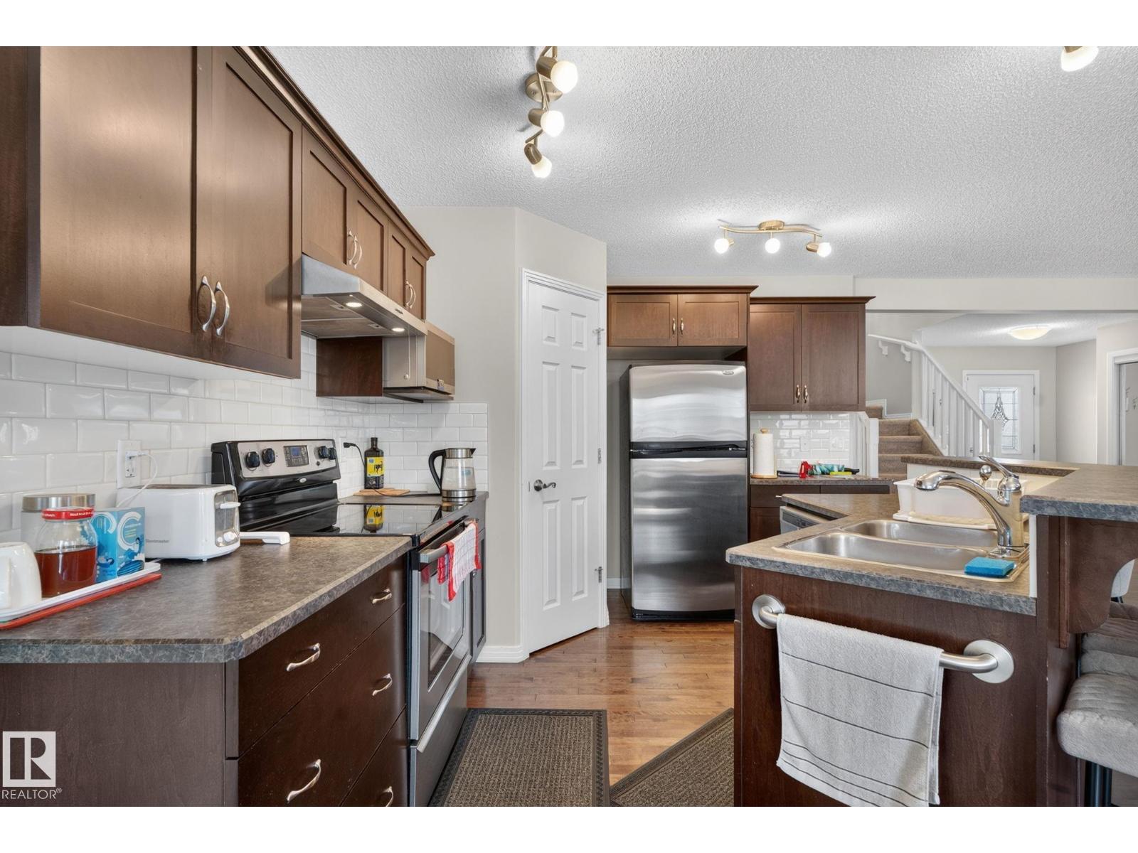 7858 170A AV NW - 14