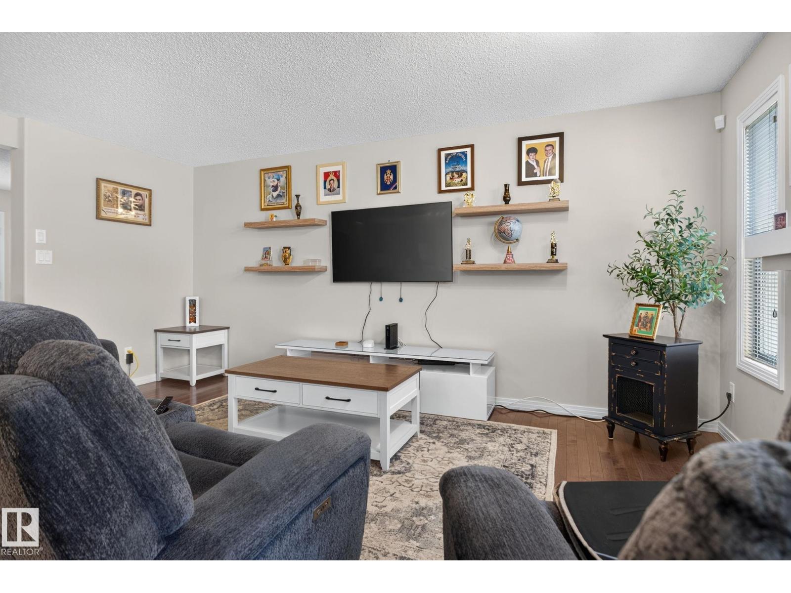 7858 170A AV NW - 8