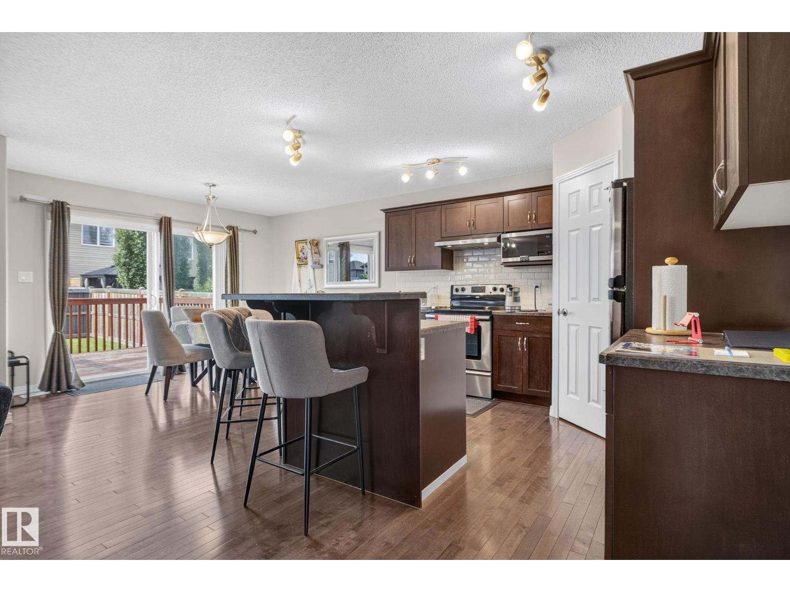 7858 170A AV NW - 11