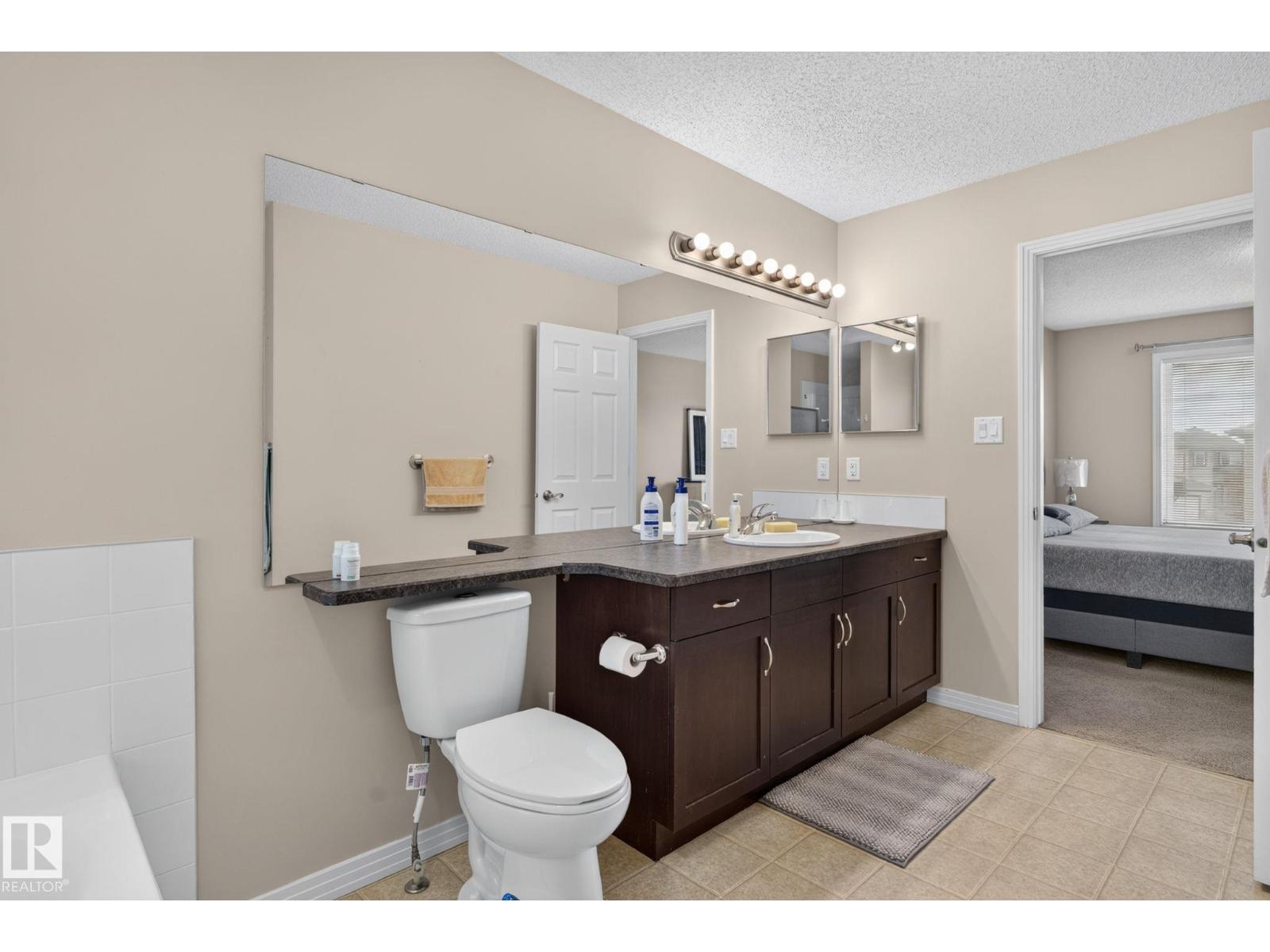 7858 170A AV NW - 27