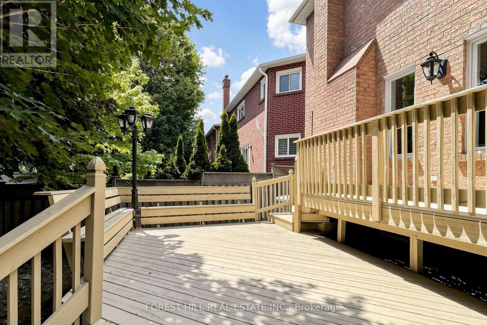 47 EDENBRIDGE DRIVE - 37