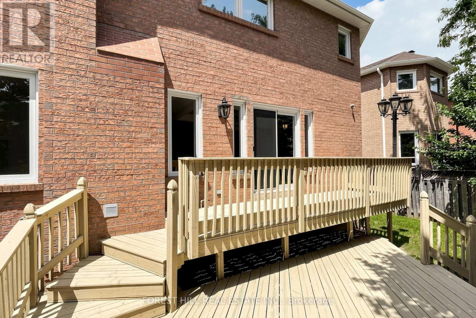 47 EDENBRIDGE DRIVE - 36