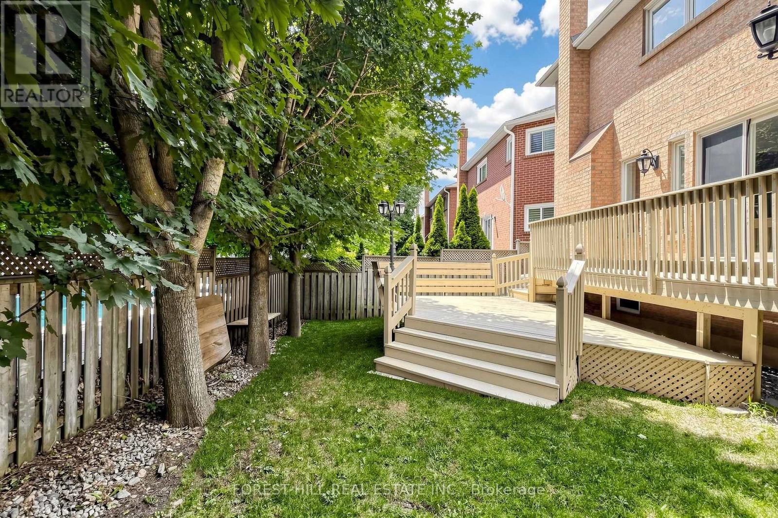 47 EDENBRIDGE DRIVE - 39