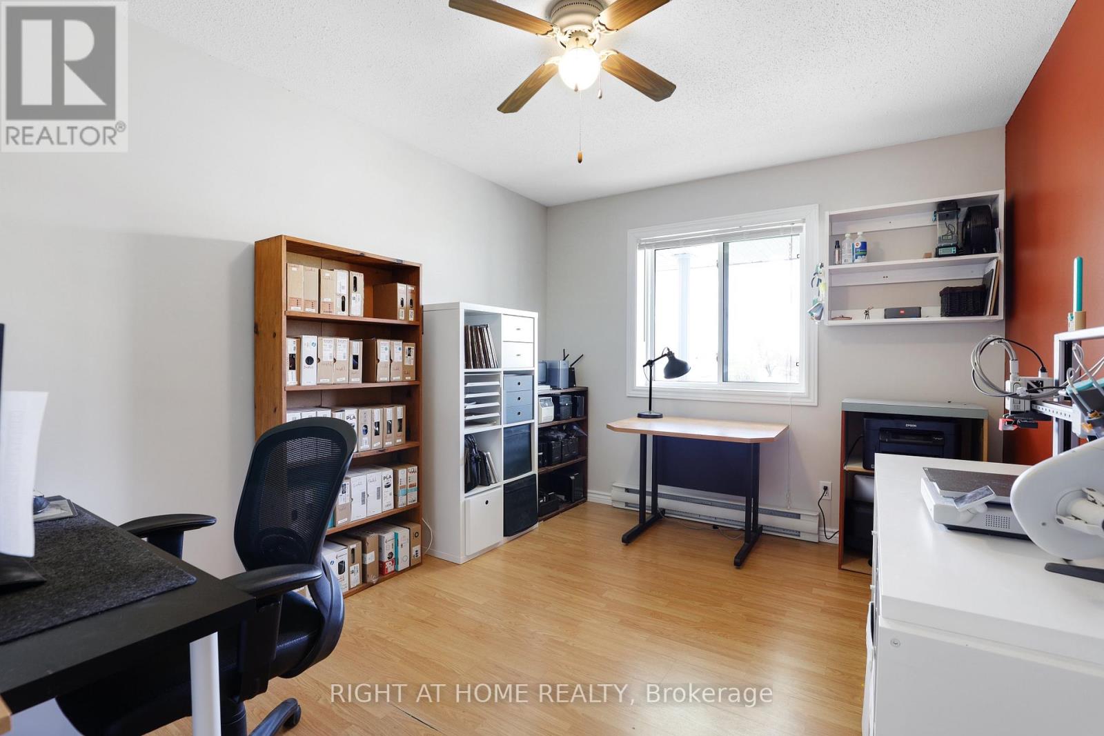 902 RUE ELIZABETH STREET - 16