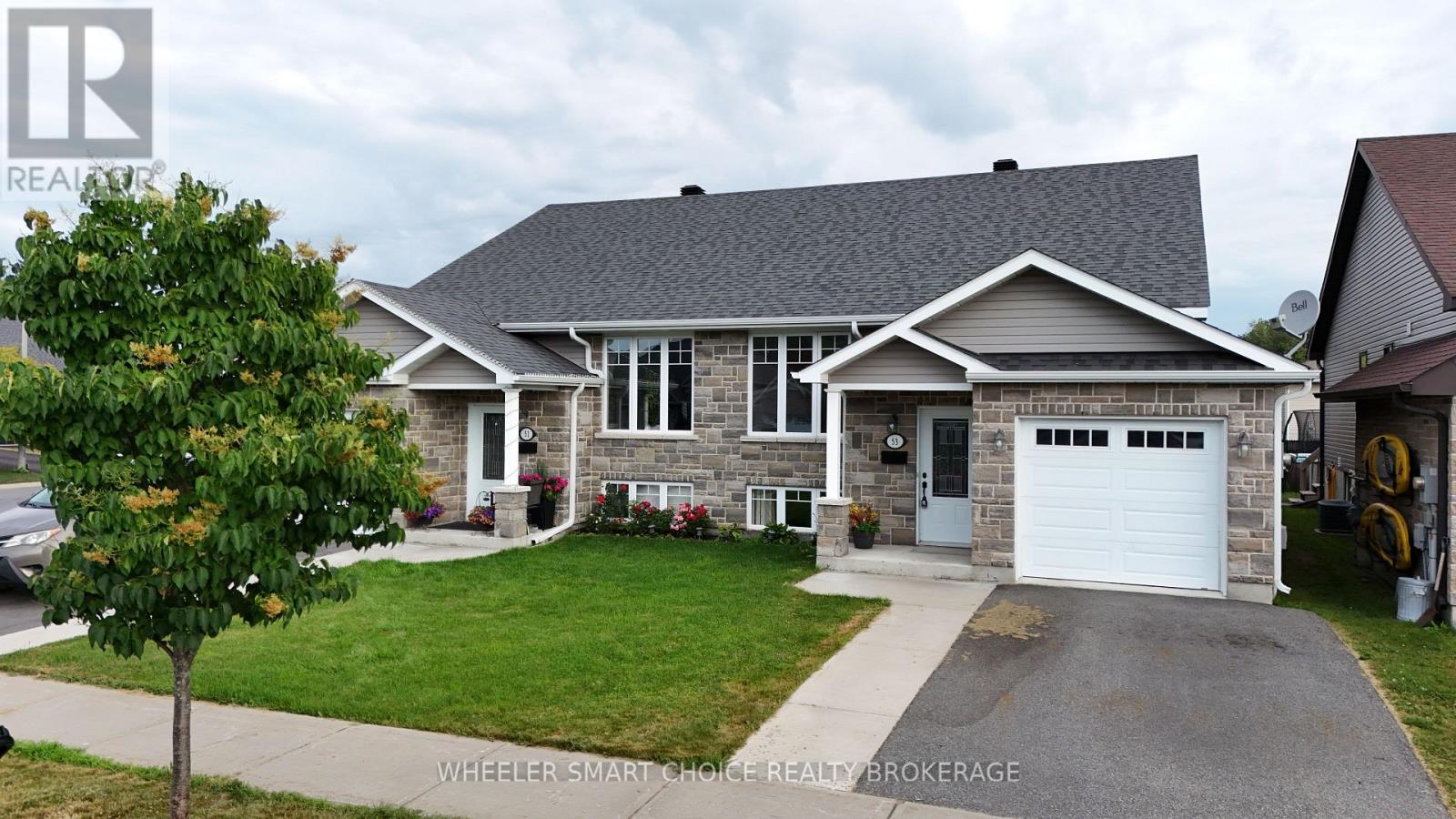 53 MERCIER AVENUE E - 1
