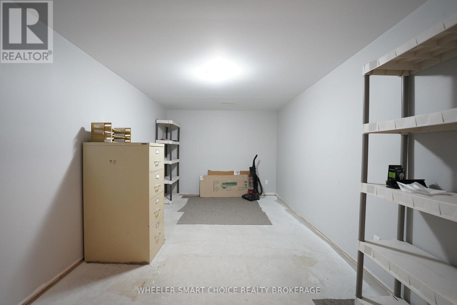 53 MERCIER AVENUE E - 21