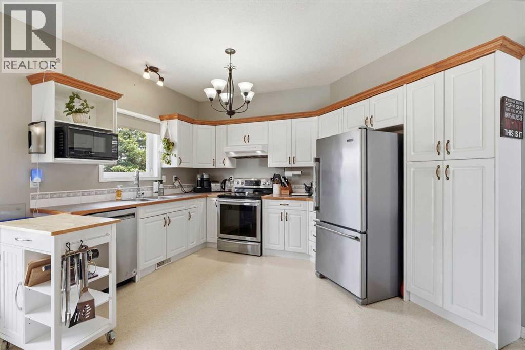 27 Hallgren Drive - 8