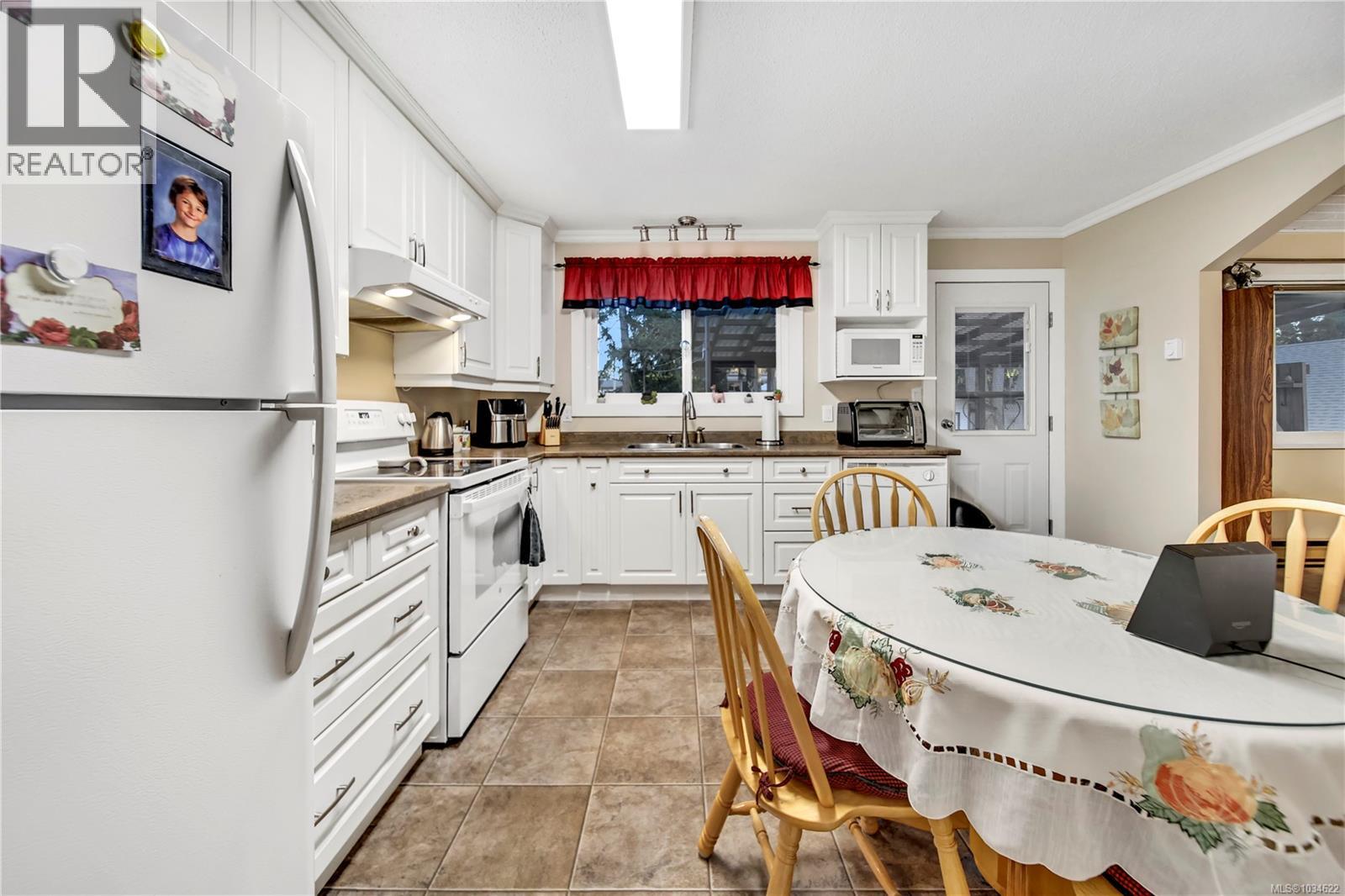 3950 Dunsmuir St - 9