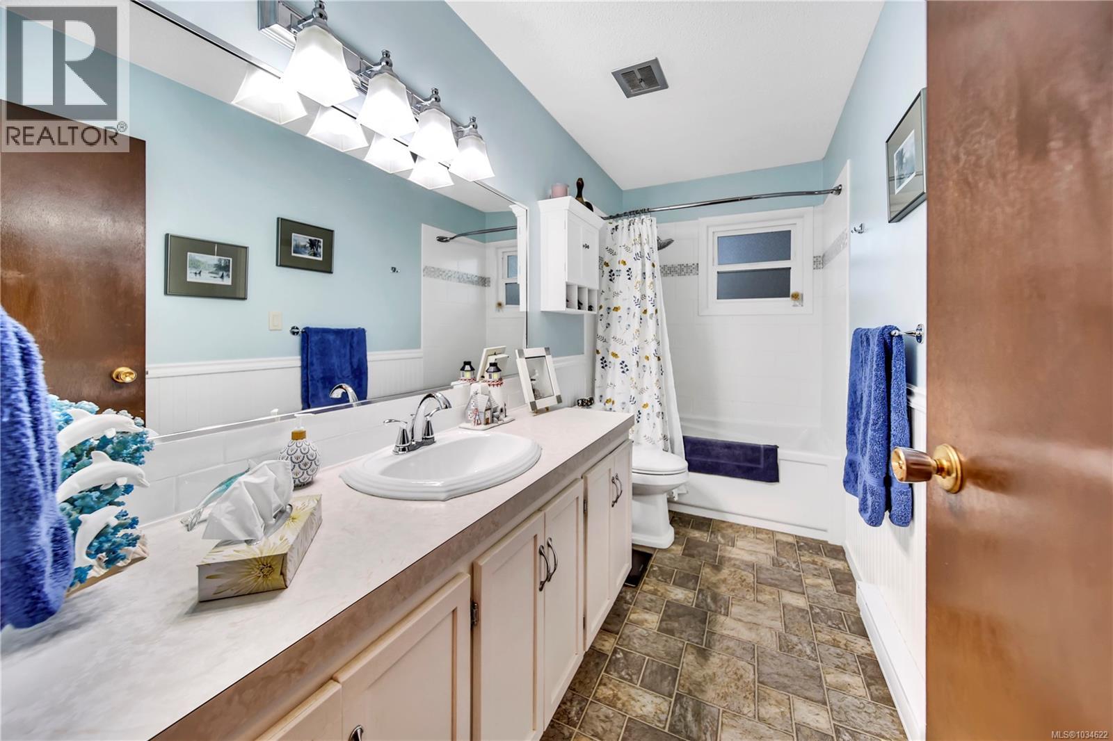 3950 Dunsmuir St - 22