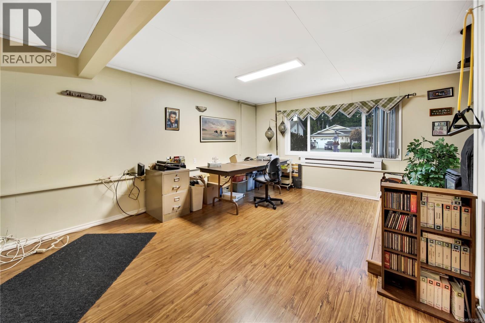3950 Dunsmuir St - 25