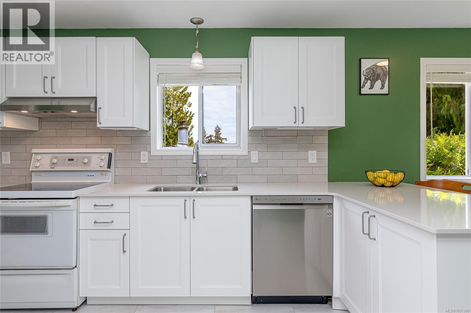 5536 Ventura Dr - 17
