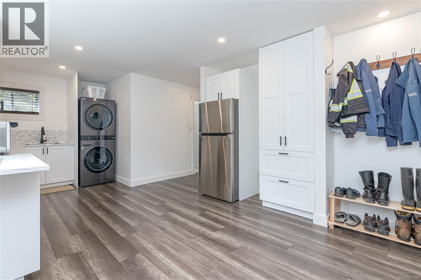 5536 Ventura Dr - 40