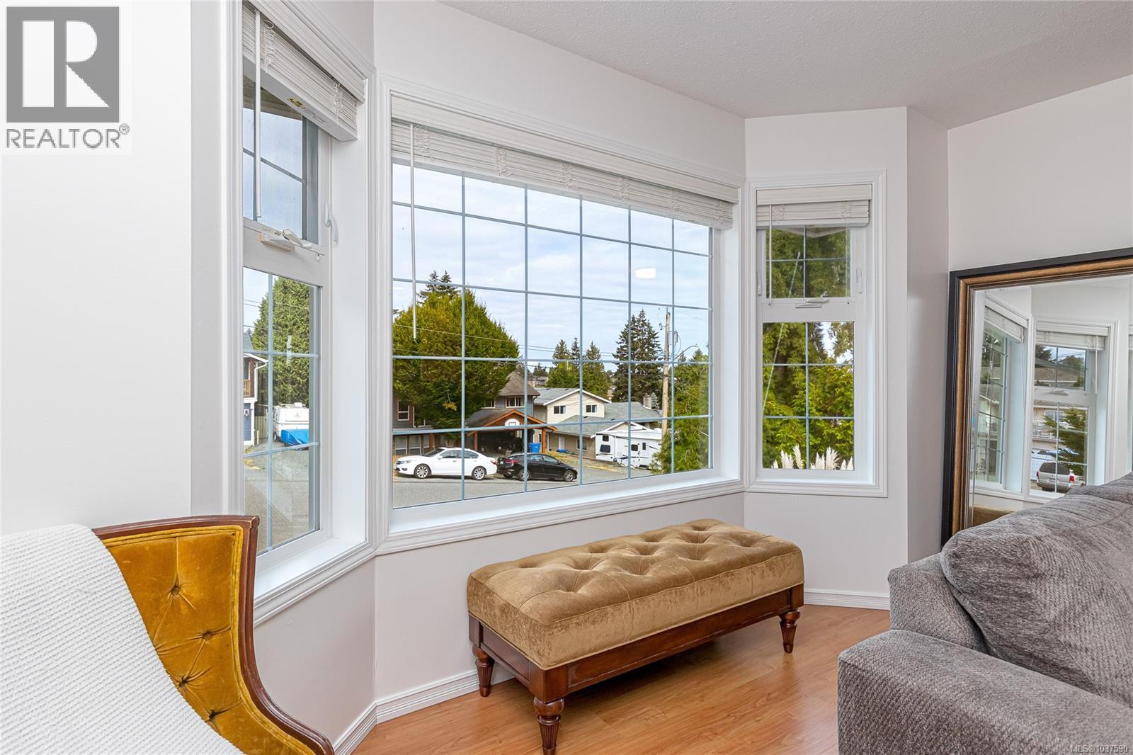 5536 Ventura Dr - 11