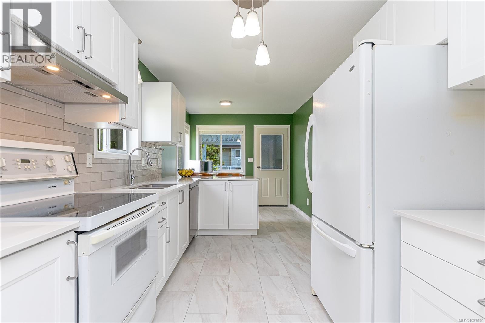 5536 Ventura Dr - 18