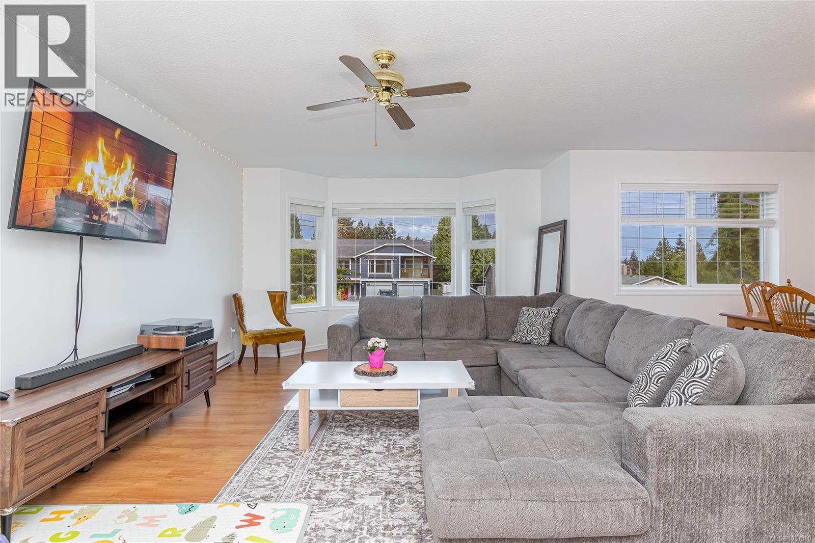 5536 Ventura Dr - 9