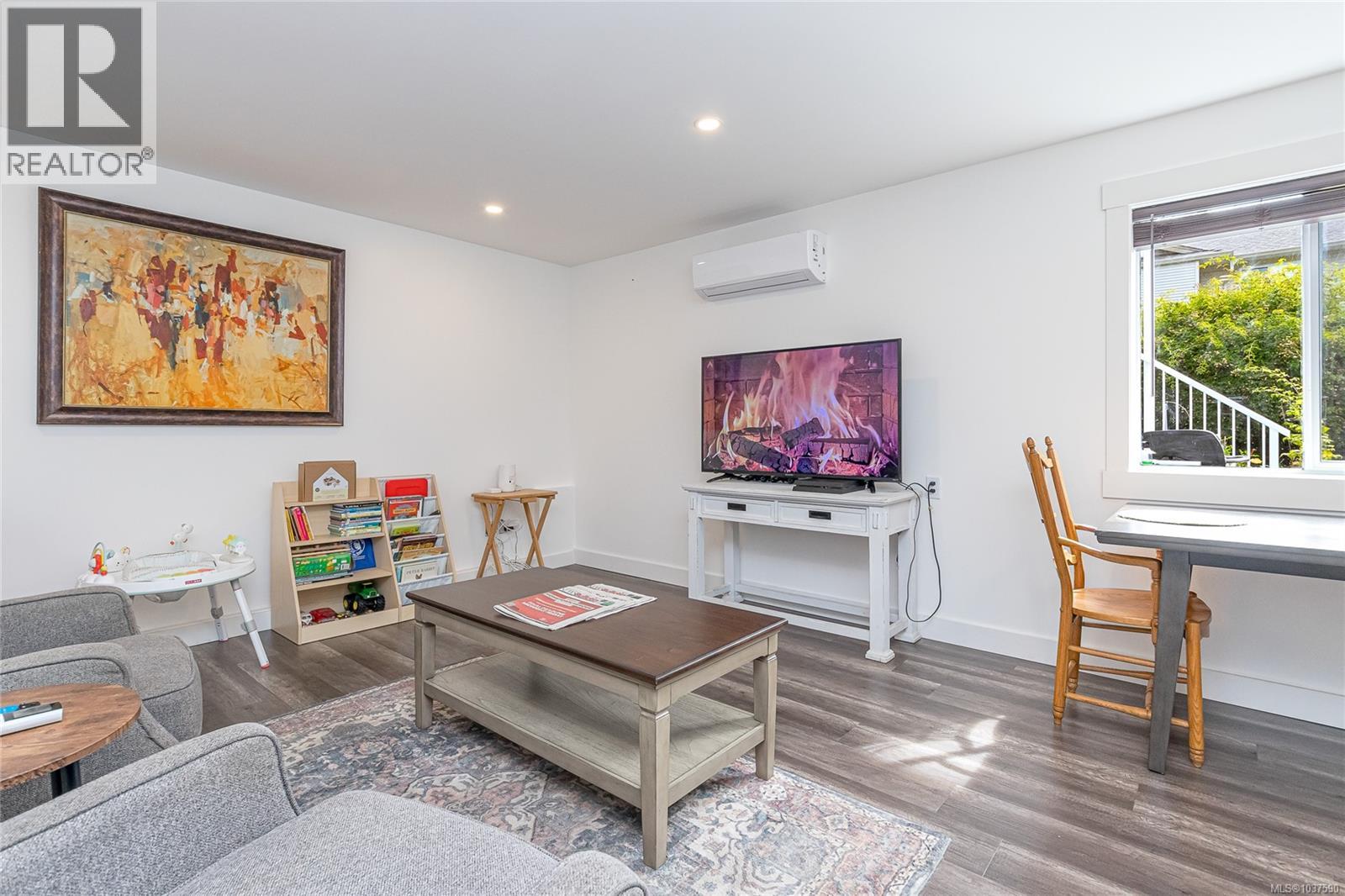 5536 Ventura Dr - 33