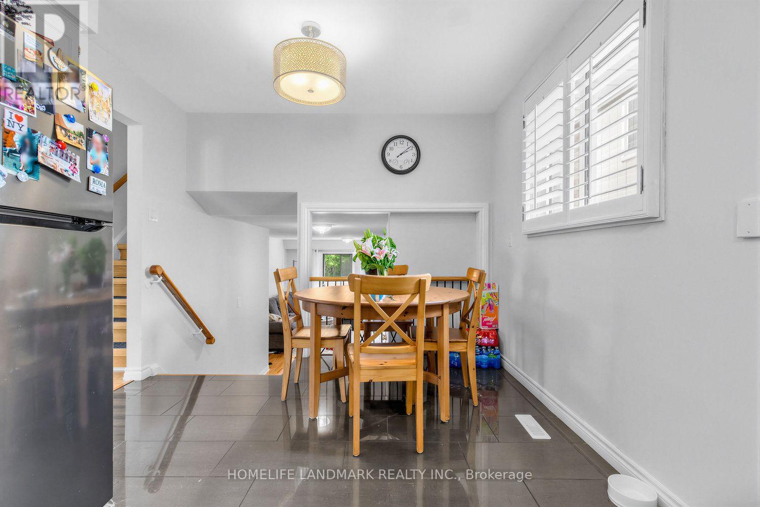 874 SPARROW ROAD - 12