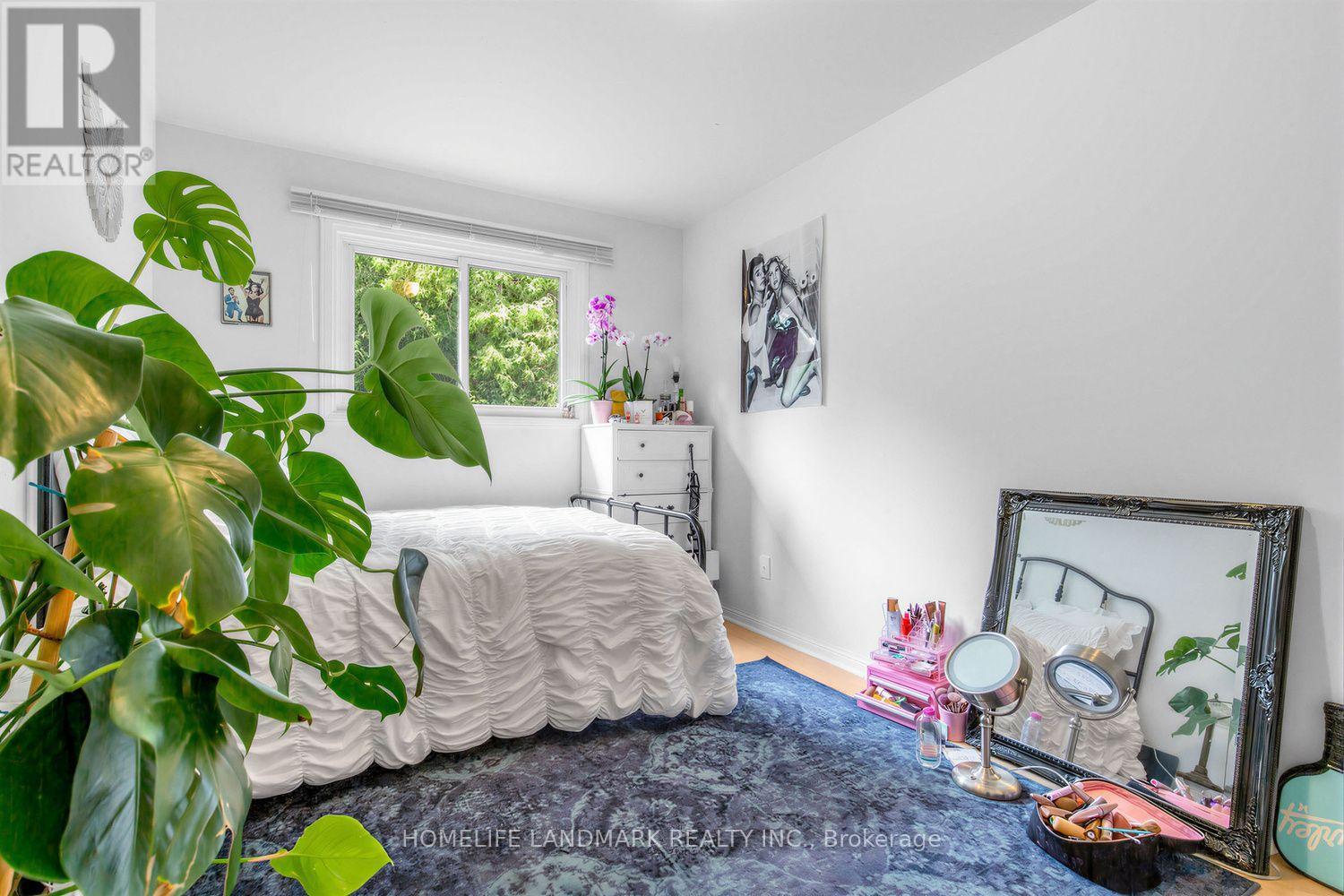 874 SPARROW ROAD - 25
