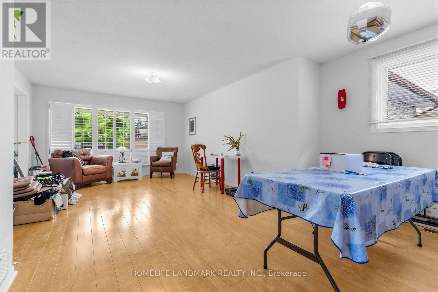 874 SPARROW ROAD - 8