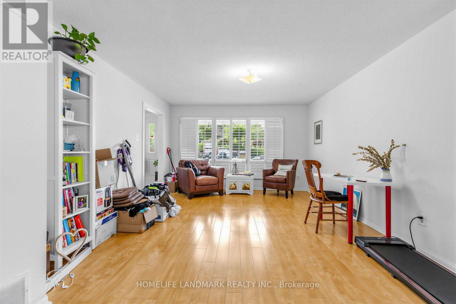 874 SPARROW ROAD - 9