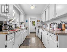 Laundry room - 874 Sparrow Road, Newmarket, ON L3Y5P9 Photo 10