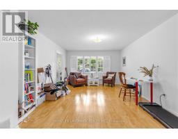 Family room - 874 Sparrow Road, Newmarket, ON L3Y5P9 Photo 9