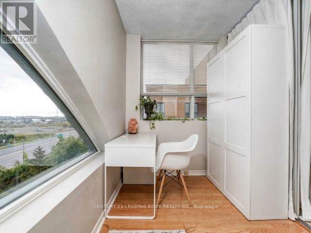 #815 1665 PICKERING PARKWAY - 12