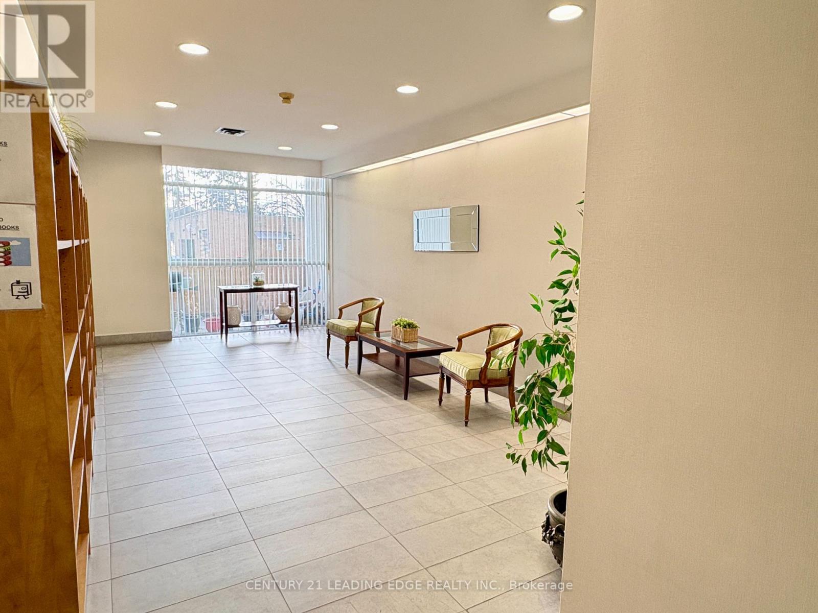 #815 1665 PICKERING PARKWAY - 16