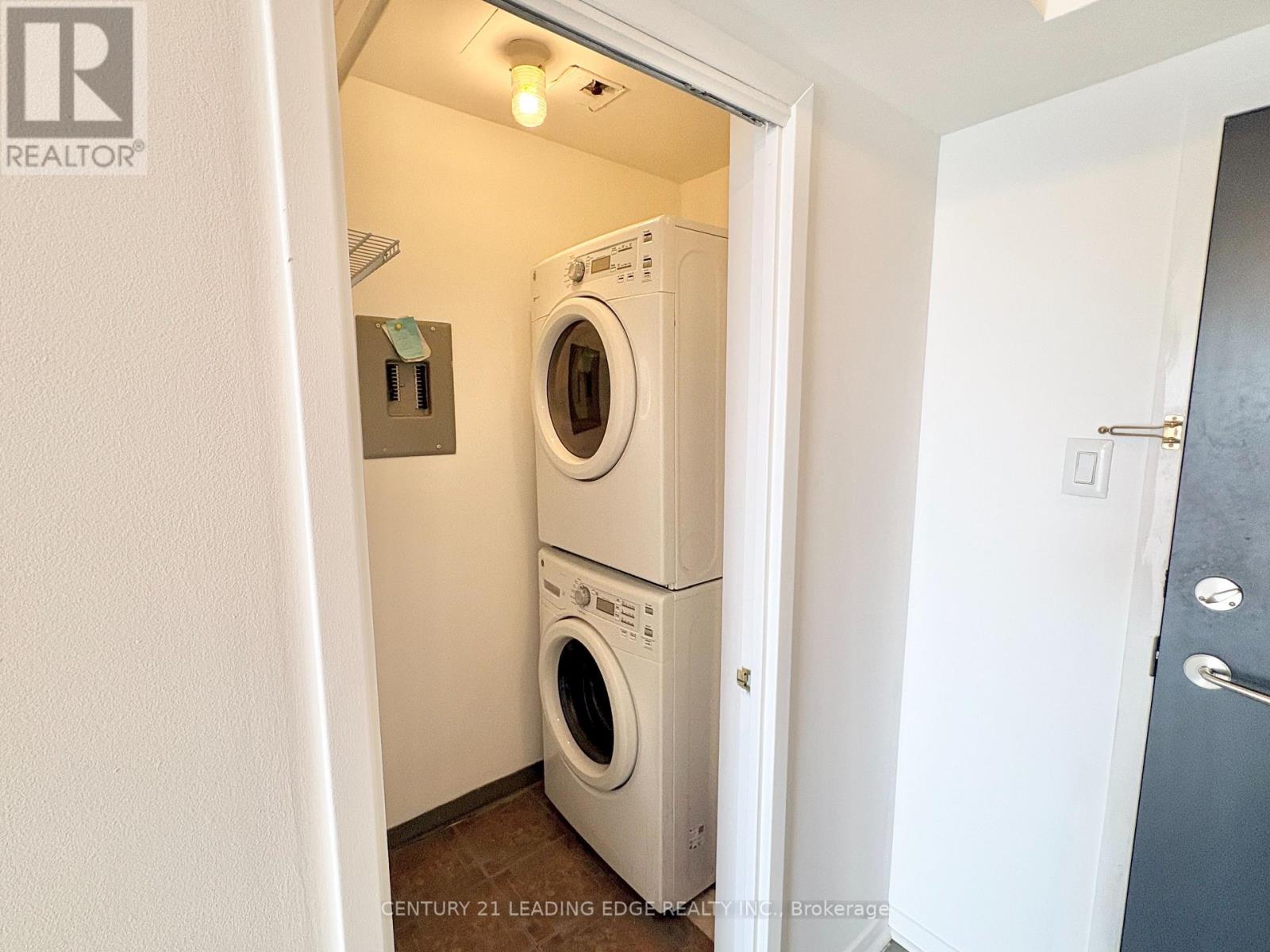 #815 1665 PICKERING PARKWAY - 29