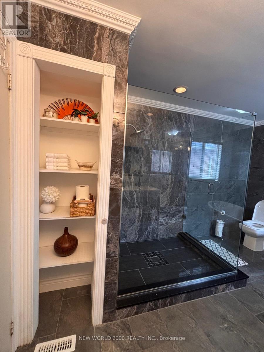137 FITZGERALD CRESCENT - 28