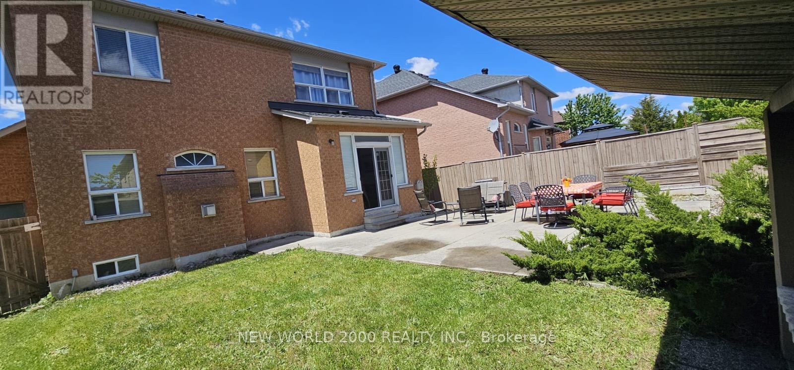 137 FITZGERALD CRESCENT - 33