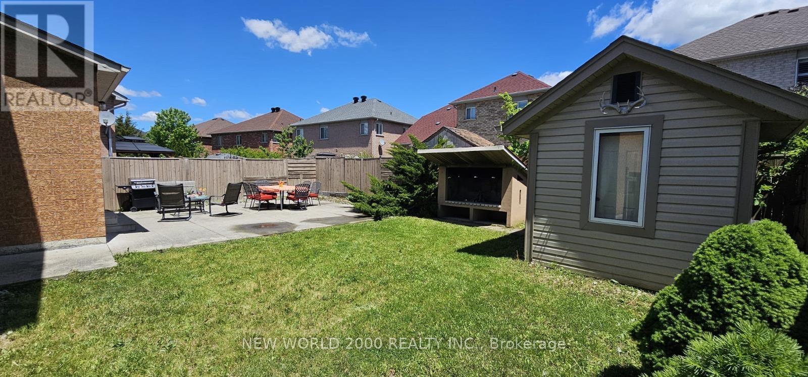 137 FITZGERALD CRESCENT - 37
