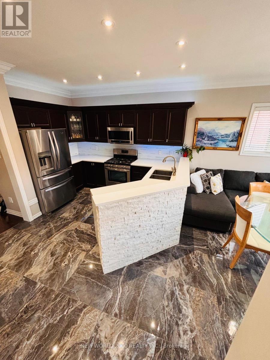 137 FITZGERALD CRESCENT - 4