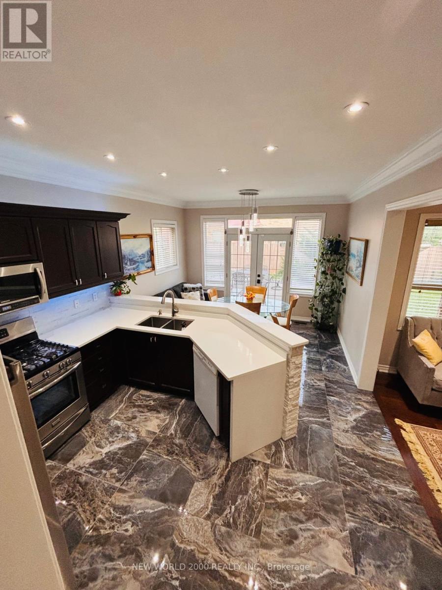 137 FITZGERALD CRESCENT - 6