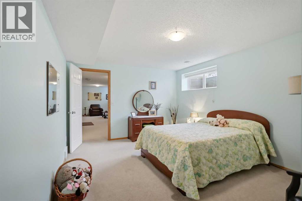 Listing photo – 459 Jenkins Drive, Red Deer