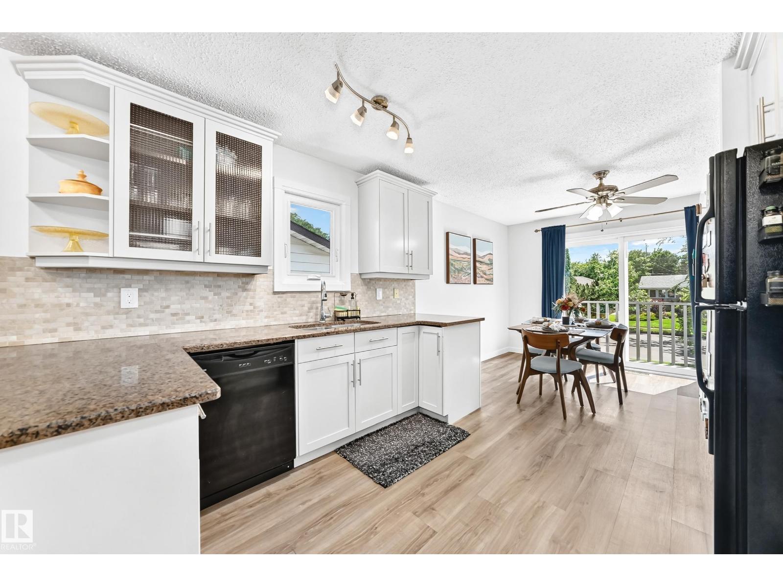 4228 114 AV NW — photo 12