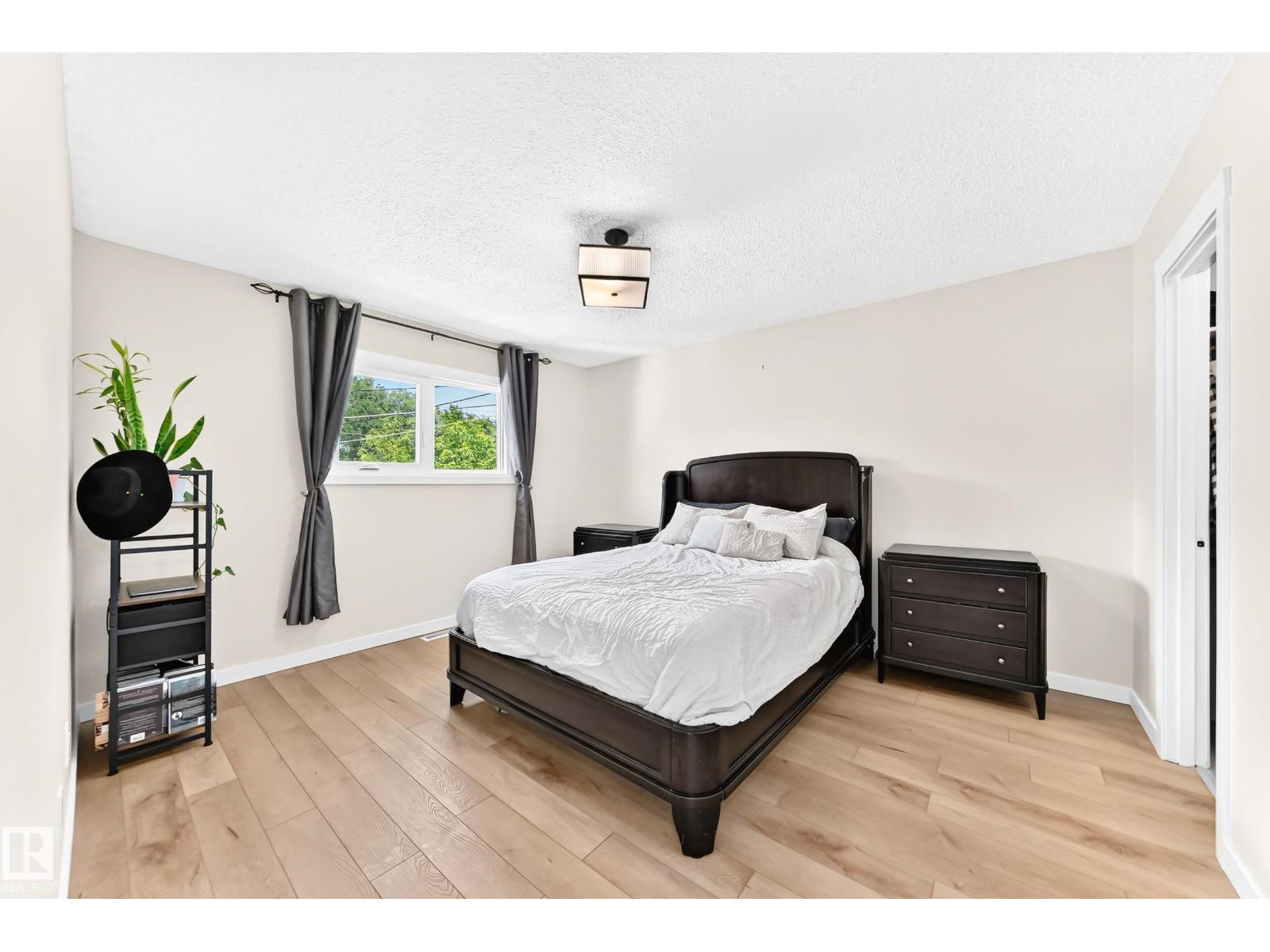 4228 114 AV NW — photo 18