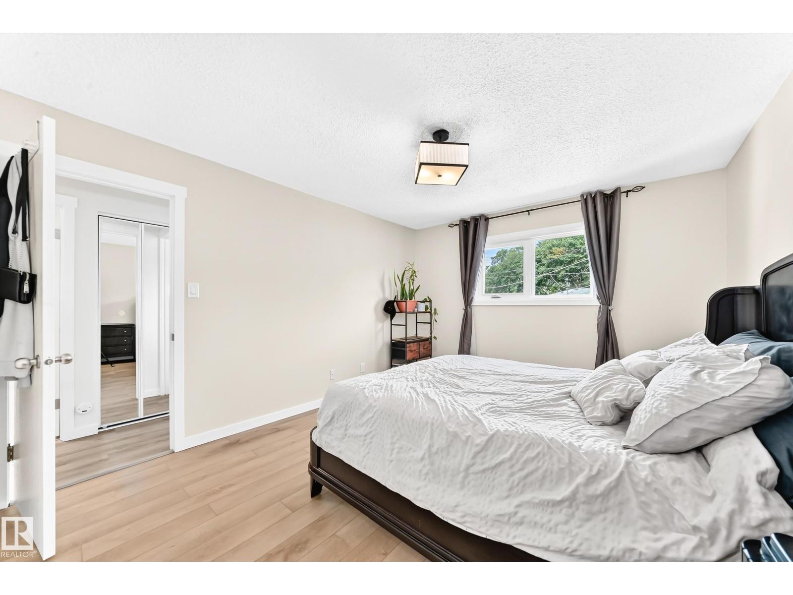 4228 114 AV NW — photo 21