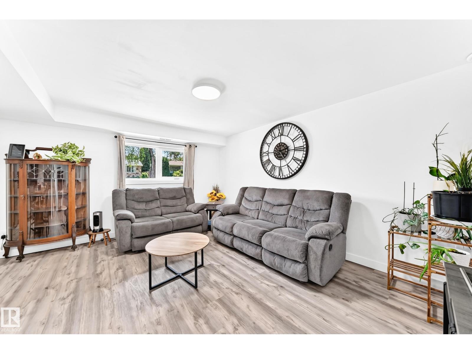 4228 114 AV NW — photo 33