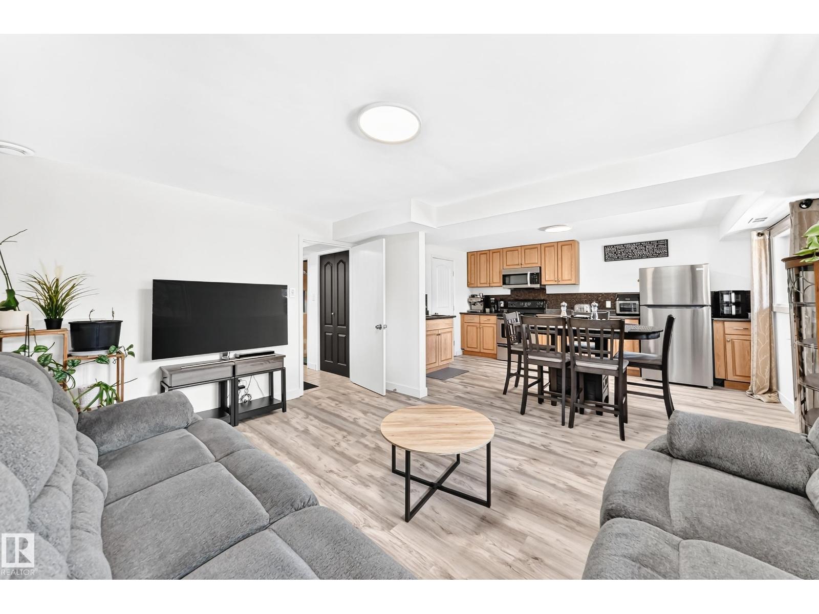 4228 114 AV NW — photo 35