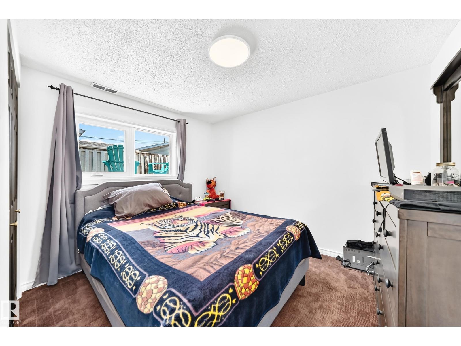 4228 114 AV NW — photo 40