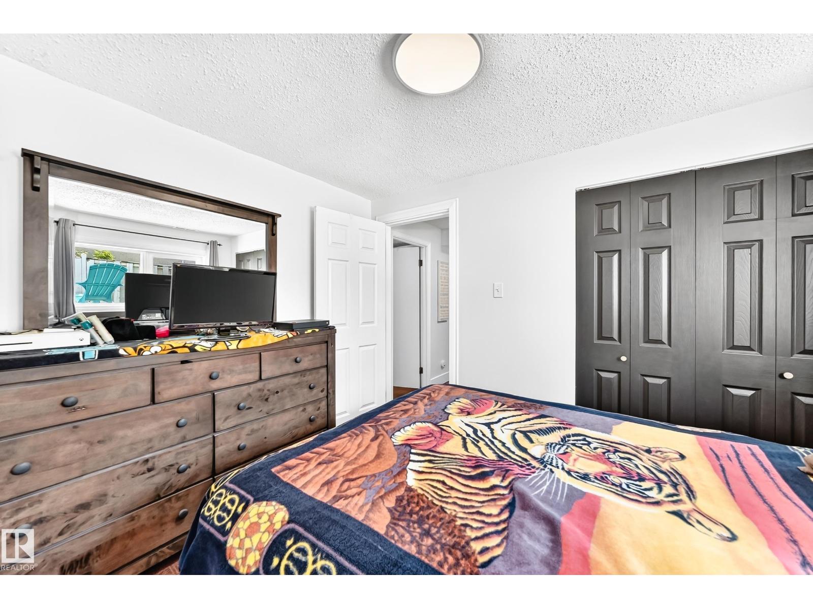 4228 114 AV NW — photo 41